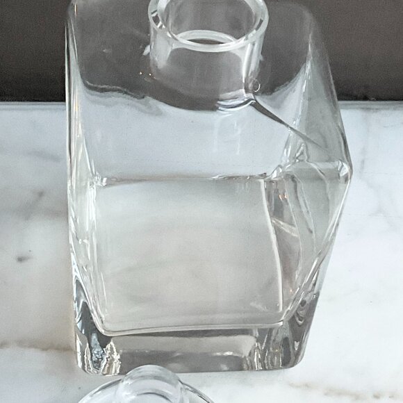 Crystal Square Decanter w Stopper Vintage Pristine HEAVY - Picture 4 of 7